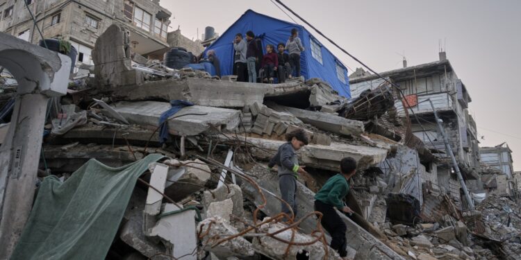 Israeli forces kill, wound Palestinians as Netanyahu issues Hamas threat | Gaza News