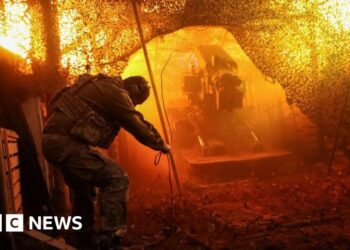 Ukraine prepares new peace plan as Zelensky rules out giving up land