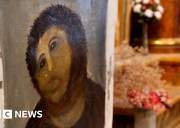 Spanish woman who found fame for botching fresco restoration dies