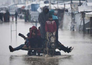 Gaza’s camps brace for floods as Israel blocks key shelter supplies | Gaza