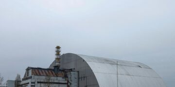 IAEA flags damage to Chornobyl nuclear plant’s protective shield in Ukraine | Russia-Ukraine war News