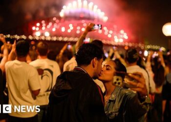 Sydney sends message of peace for New Year’s after Bondi attack