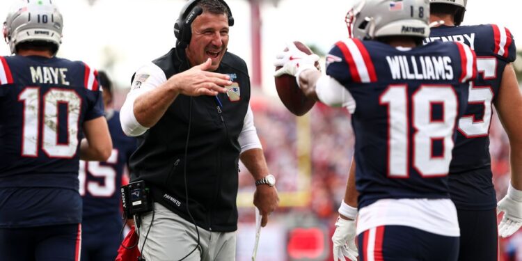 Moments from past and present with Patriots coach Mike Vrabel