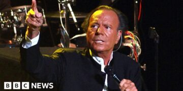 Singer Julio Iglesias faces Spanish inquiry into sexual assault allegations