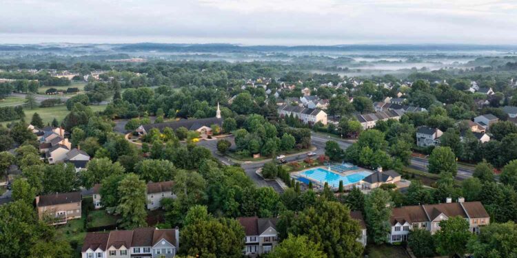 Why Travelers Are Flocking to This Once-Sleepy Town in Virginia’s Wine Country