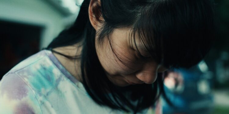 Liz Sargent’s Portrait of a Family in Crisis