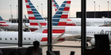 What You Need to Know Before Flying With American Airlines
