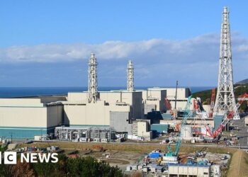 Japan suspends world’s largest nuclear plant hours after restart