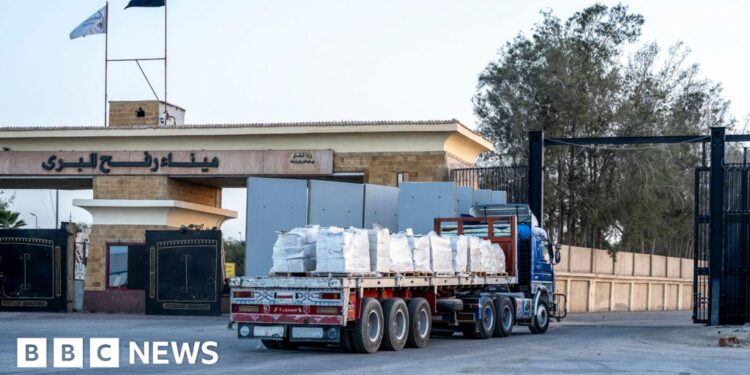 Gaza's key Rafah border crossing with Egypt reopens