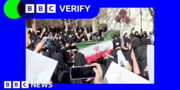Anti-government student protests spread to more Iranian universities