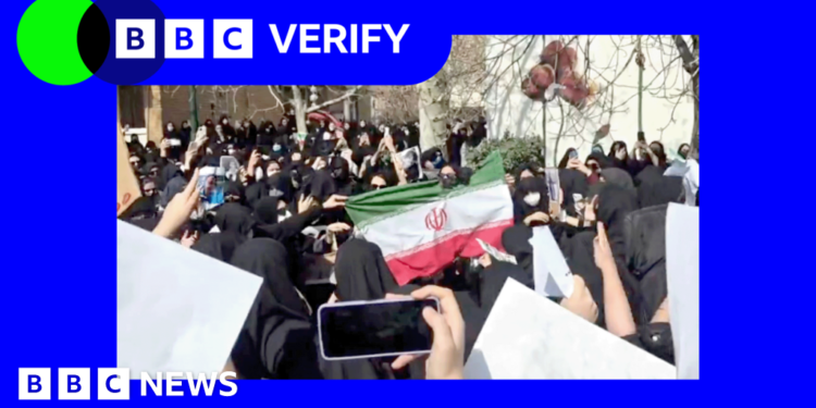 Anti-government student protests spread to more Iranian universities