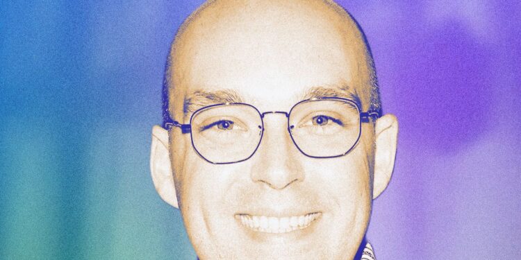 An ‘Intimacy Crisis’ Is Driving the Dating Divide