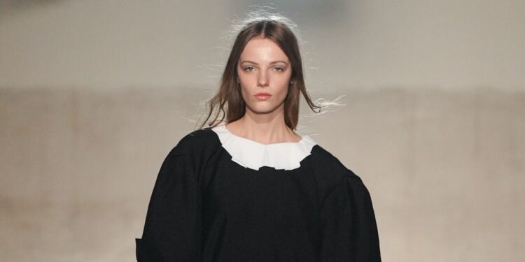 No. 21 Fall 2026 Ready-to-Wear Collection