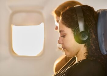 10 In-flight Travel Essentials, per a Flight Attendant