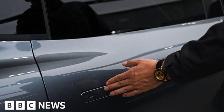 China bans hidden car door handles over safety concerns