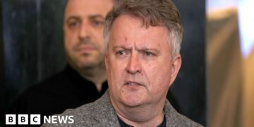 Ukraine negotiator tells BBC how it feels to sit across table from Russia