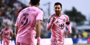 Lionel Messi hits 900th career goal, but can he reach 1,000? Can he pass Ronaldo?