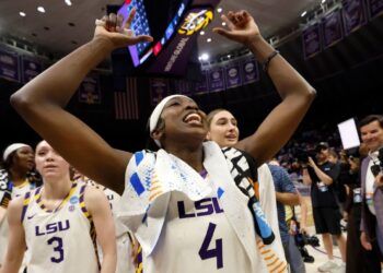 Women’s March Madness 2026: Previews, live updates, analysis from Friday’s Sweet 16