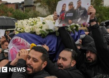 Hundreds in Beirut mourn journalists killed in Israeli strike