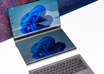 Lenovo’s Latest Wacky Concepts Include a Laptop With a Built-in Portable Monitor