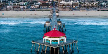 Huntington Beach, California, Travel Guide