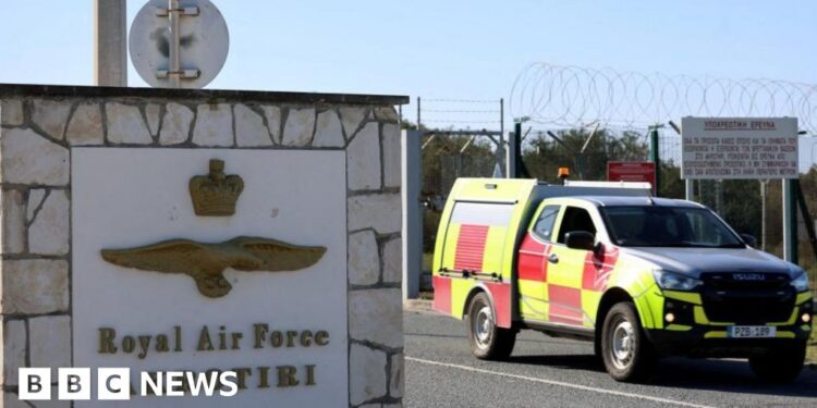 Cyprus leader calls for frank discussion on 'colonial' UK bases