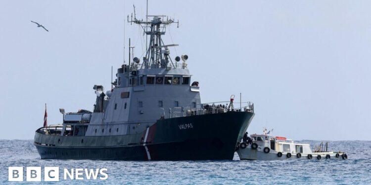 Twenty-two migrants die off Greek coast after six days at sea