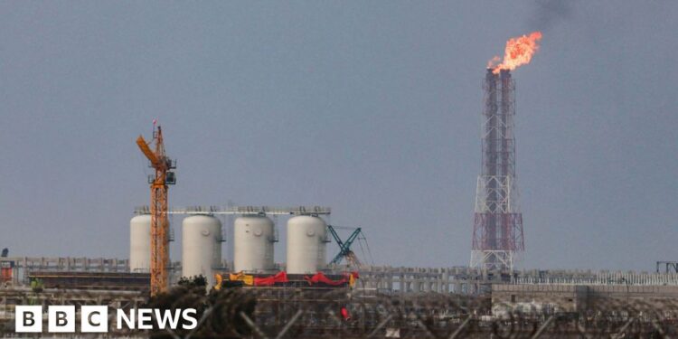 Trump threatens to blow up ‘entirety’ of major Iran gas field if it attacks Qatar again