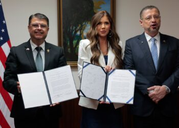 Costa Rica to accept 25 deportees per week under Trump deportation effort | Donald Trump News