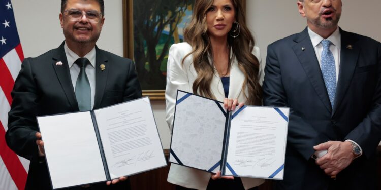 Costa Rica to accept 25 deportees per week under Trump deportation effort | Donald Trump News