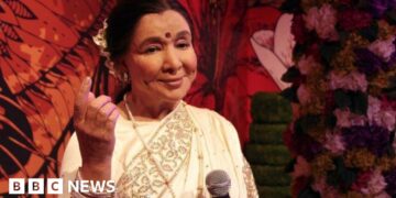 Asha Bhosle: The sound of Bollywood dies aged 92