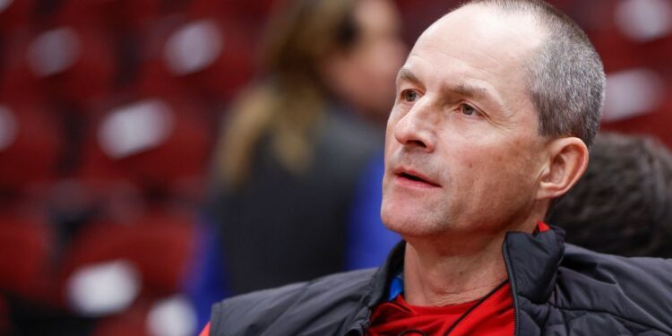 Sources: Bulls fire VP Arturas Karnisovas, GM Marc Eversley