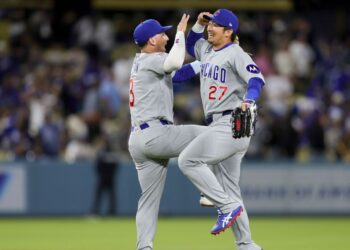 Cubs’ resilience shines again vs. Dodgers as win streak hits 10