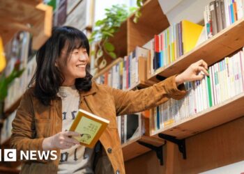 The South Korean authors rising above a tide of hate to become bestsellers