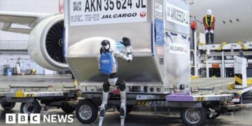 Japan Airlines trials humanoid robots as ground handlers