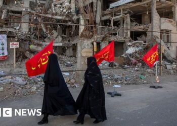 Little sign of breakthrough as Trump's Iran deadline nears