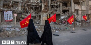 Little sign of breakthrough as Trump's Iran deadline nears