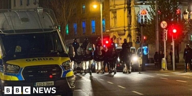 Police clear Irish fuel protesters from several locations