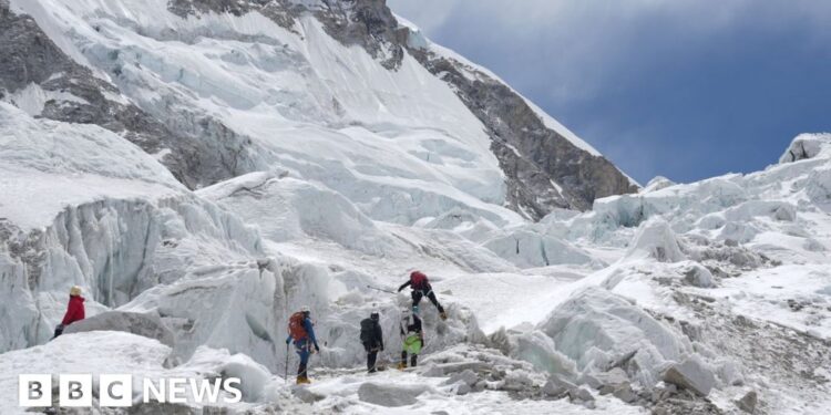 Huge chunk of glacier blocks Everest route in peak climbing season