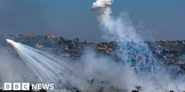 Deadly Israeli strikes on southern Lebanon despite ceasefire
