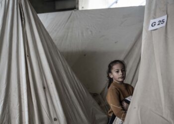 With One Million Displaced, Lebanon Turns to Digital Wallets for Aid