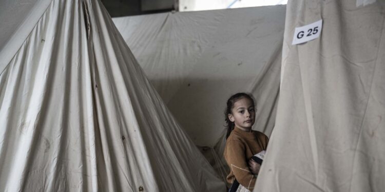 With One Million Displaced, Lebanon Turns to Digital Wallets for Aid