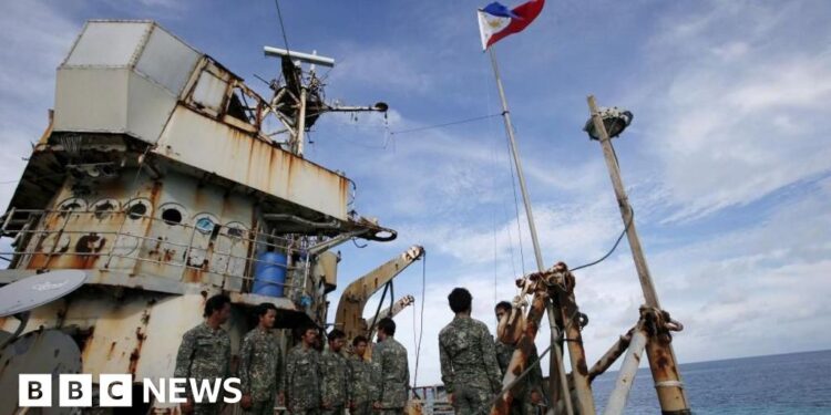 Philippines accuses Chinese fishermen of dumping cyanide in South China Sea