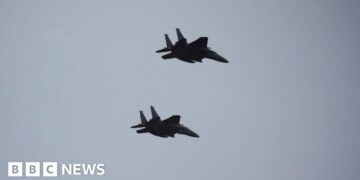 South Korean fighter jets collided due to pilots snapping pictures, report finds