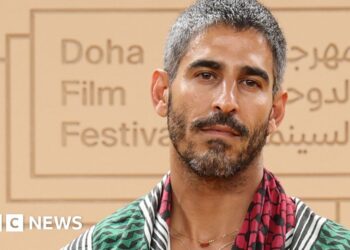 US-Kuwaiti journalist held in Kuwait over social media posts acquitted, lawyers say