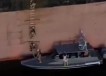 Iran releases video of IRGC seizing ship in the Strait of Hormuz | US-Israel war on Iran