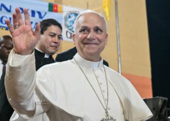 Huge crowds greet Pope Leo in Cameroon 20 years after outreach trip | Religion