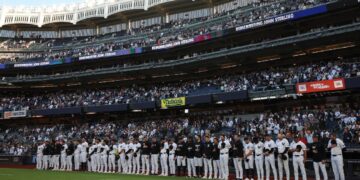 Yankees pay tribute to ‘iconic’ John Sterling during, after win