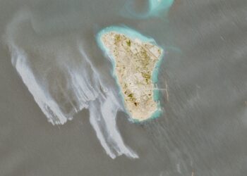 Satellite images show likely oil slick off Iran’s Kharg Island | Environment