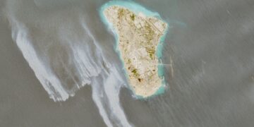 Satellite images show likely oil slick off Iran’s Kharg Island | Environment